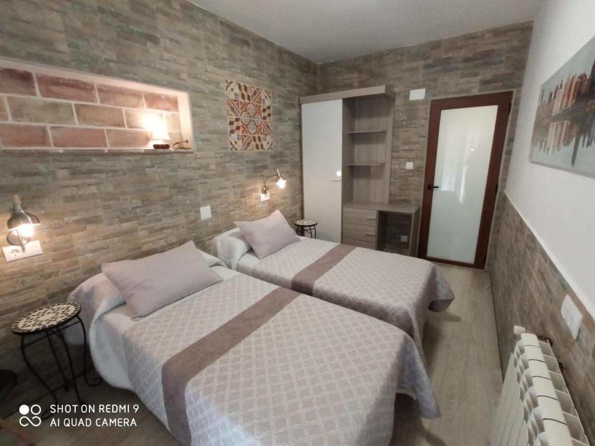 Apartamentos La Casona De Ezcaray Con Terrazas Y Patios Individuales Exterior photo