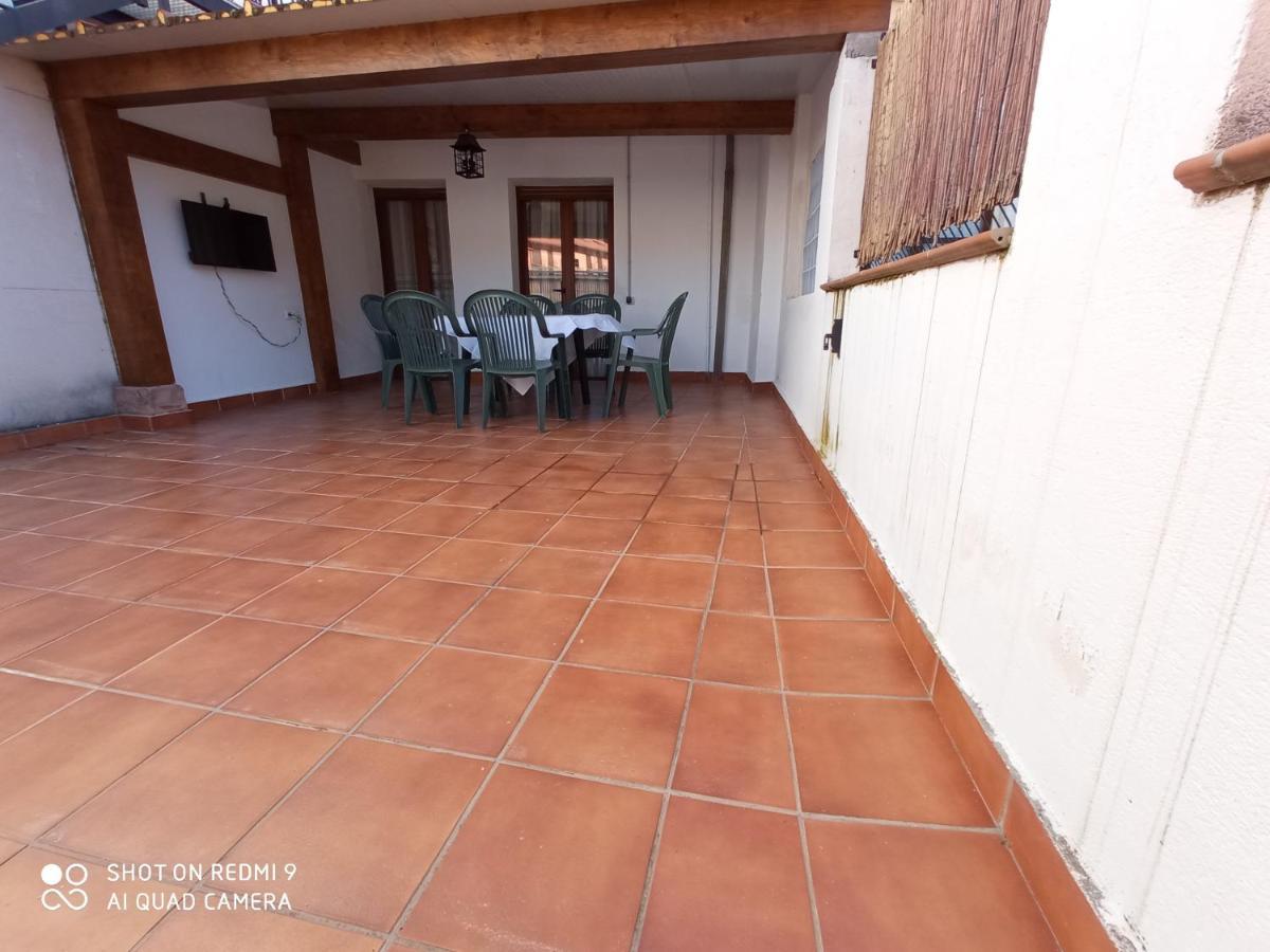 Apartamentos La Casona De Ezcaray Con Terrazas Y Patios Individuales Exterior photo