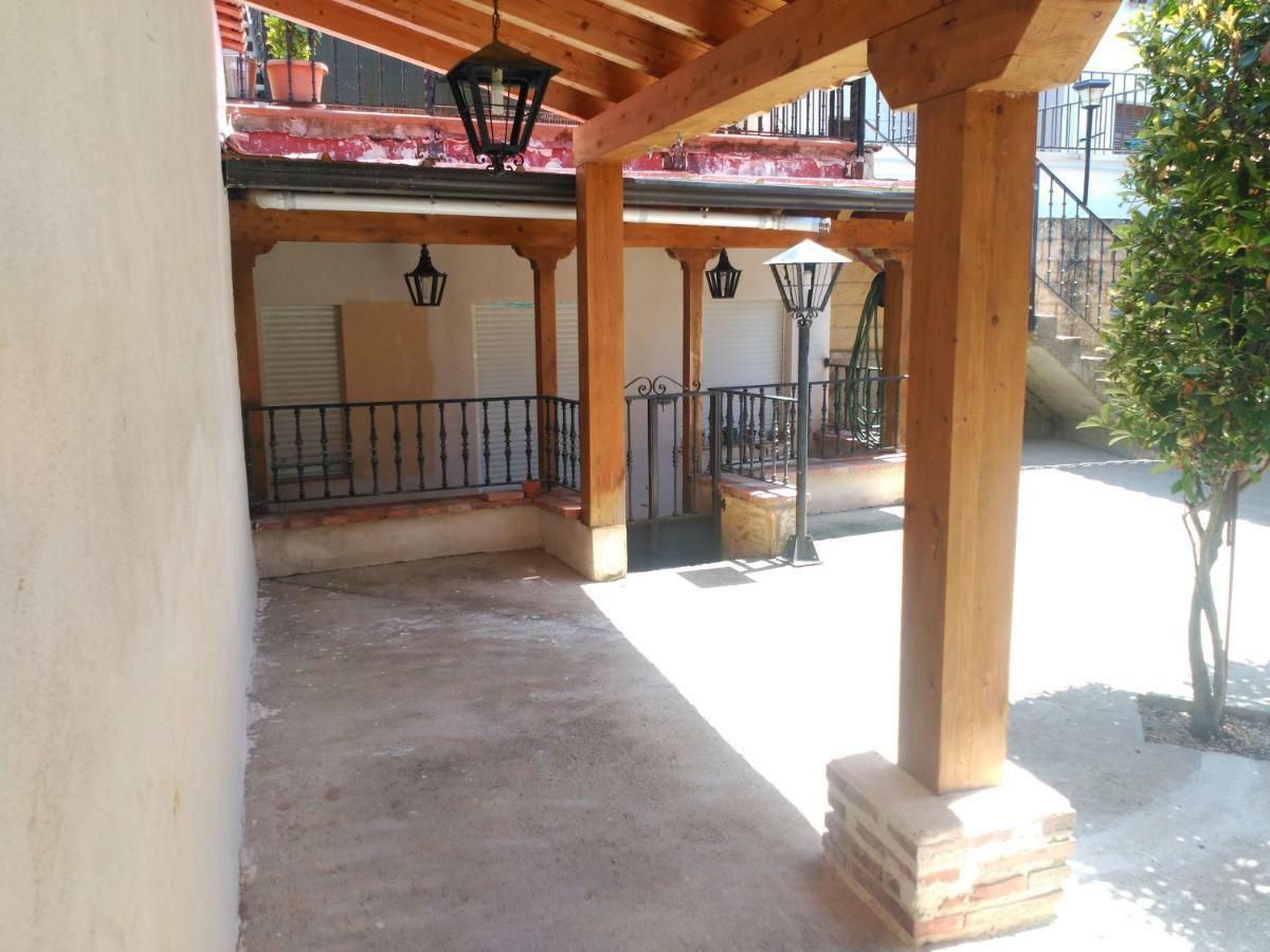 Apartamentos La Casona De Ezcaray Con Terrazas Y Patios Individuales Exterior photo